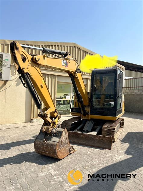 berat excavator mini|Mini Excavator 305.5E2 .